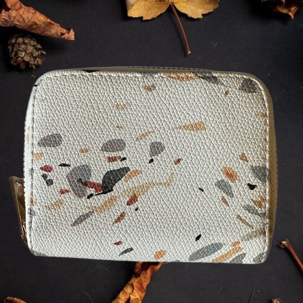 a new day zip wallet NWOT